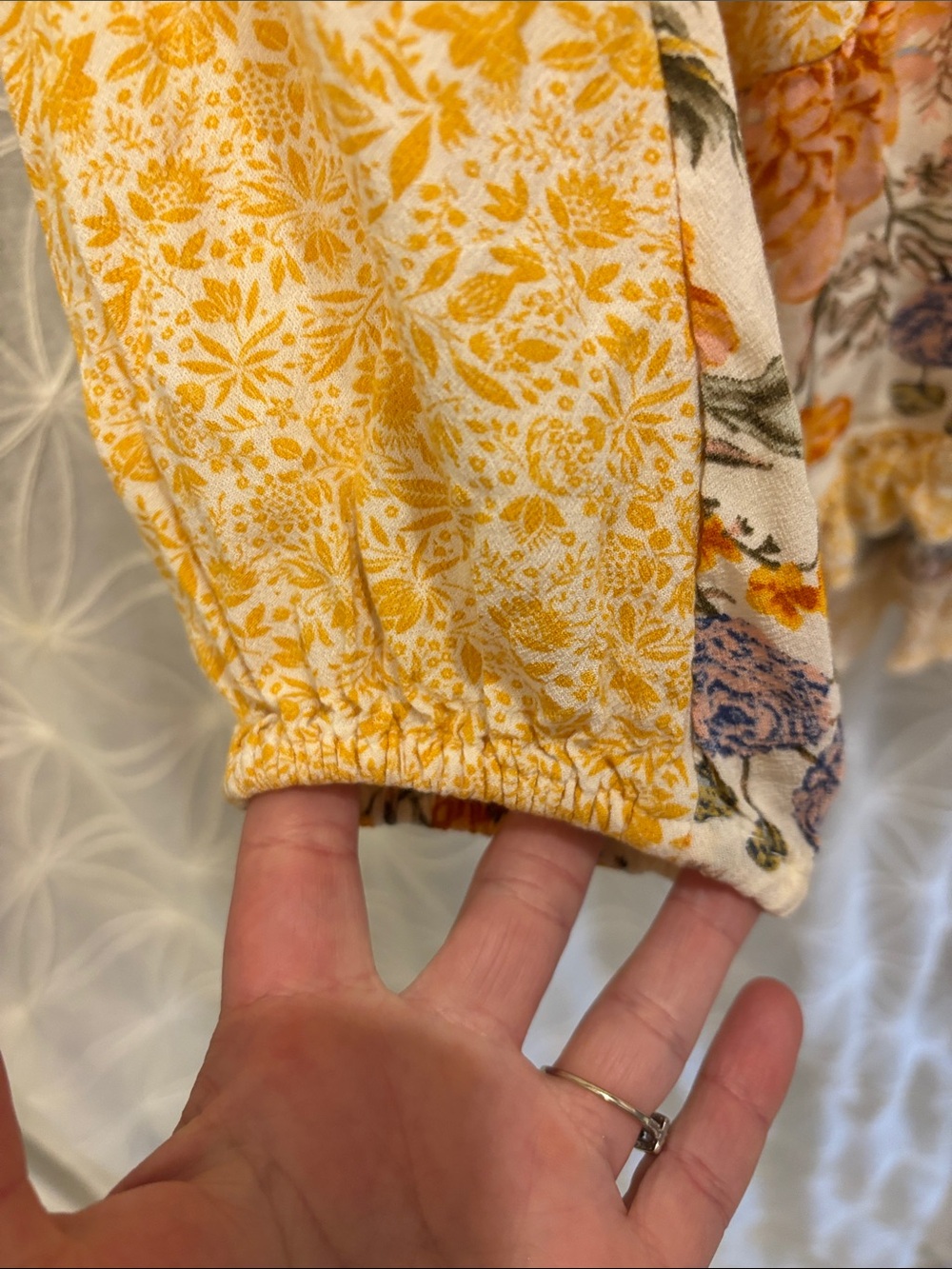 Boho Floral Tie-Neck Tunic in Yellow - American Eagle - Picture 5 of 8